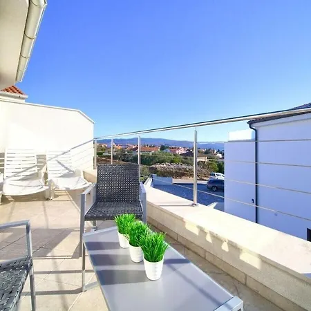 Villa Miracle 2 Comfortable *