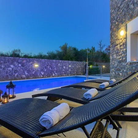 Miracle 2 Comfortable Villa Krk Town