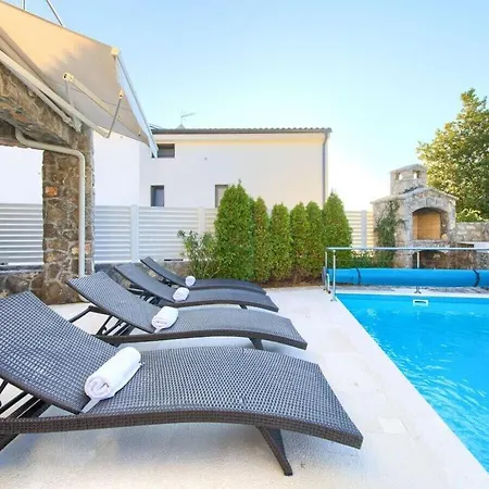 Miracle 2 Comfortable * Krk Town