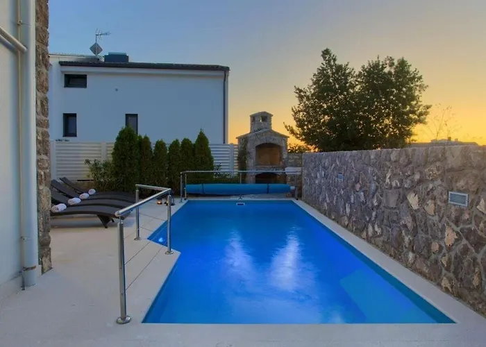 Villa Miracle 2 Comfortable *