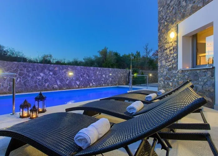 Miracle 2 Comfortable Villa Krk Town