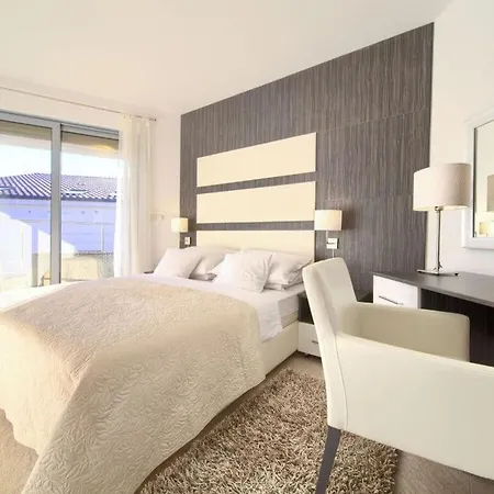 Miracle 2 Comfortable Villa Krk Town