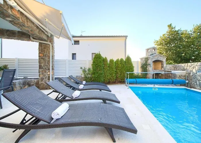 Miracle 2 Comfortable * Krk Town